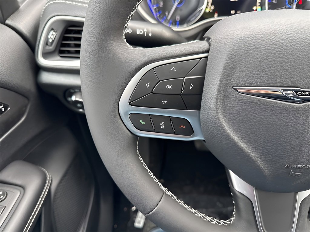 New 2026 Chrysler Pacifica Select image 37