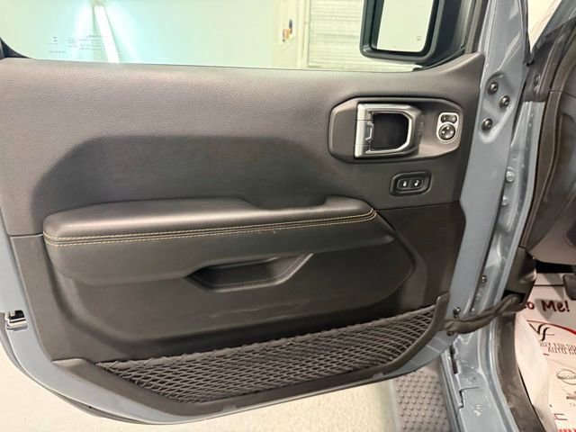 Used 2024 Jeep Wrangler Unlimited Sahara AWD/4WD image 11