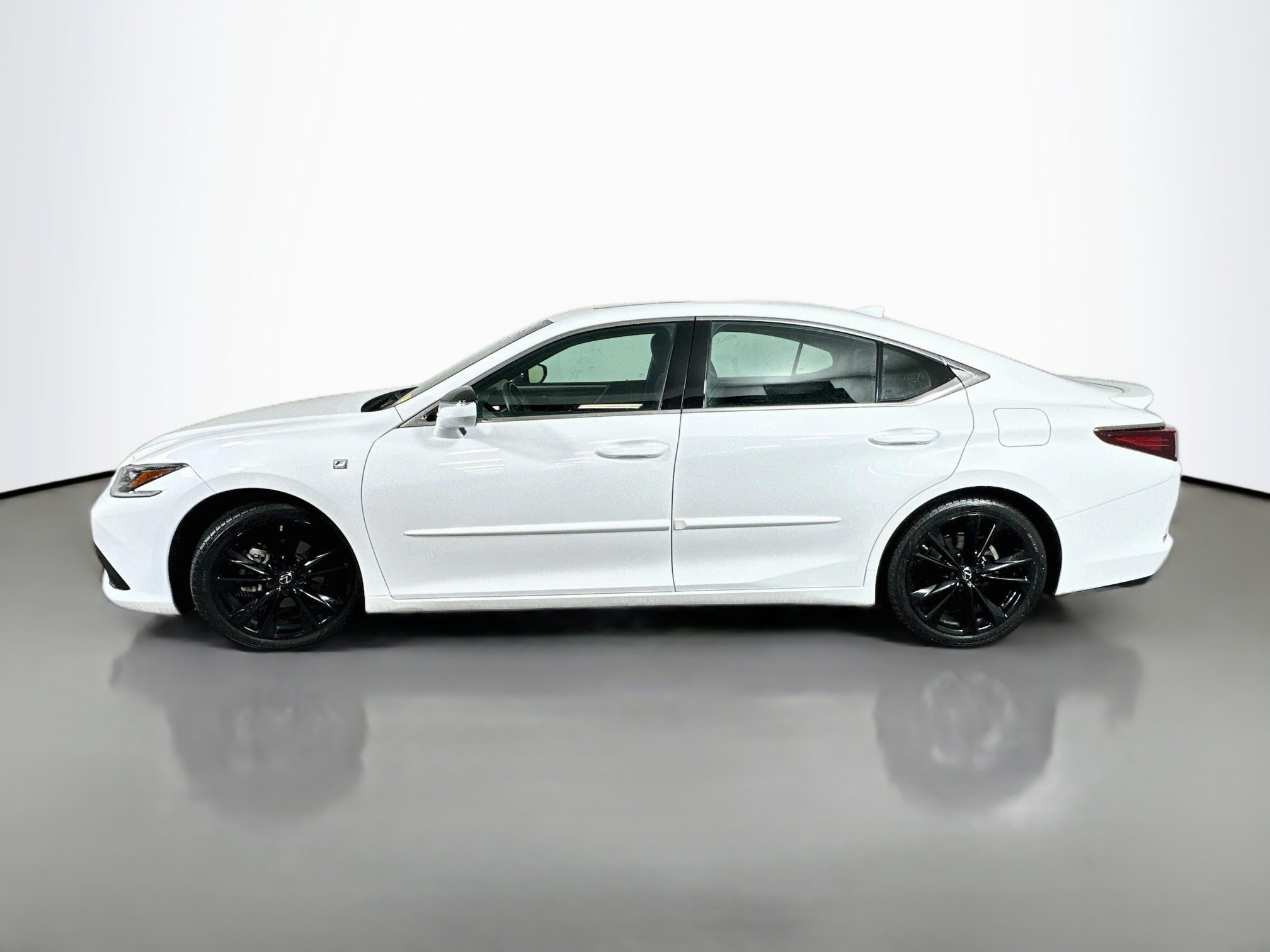 Used 2022 Lexus ES 350 F Sport FWD image 4