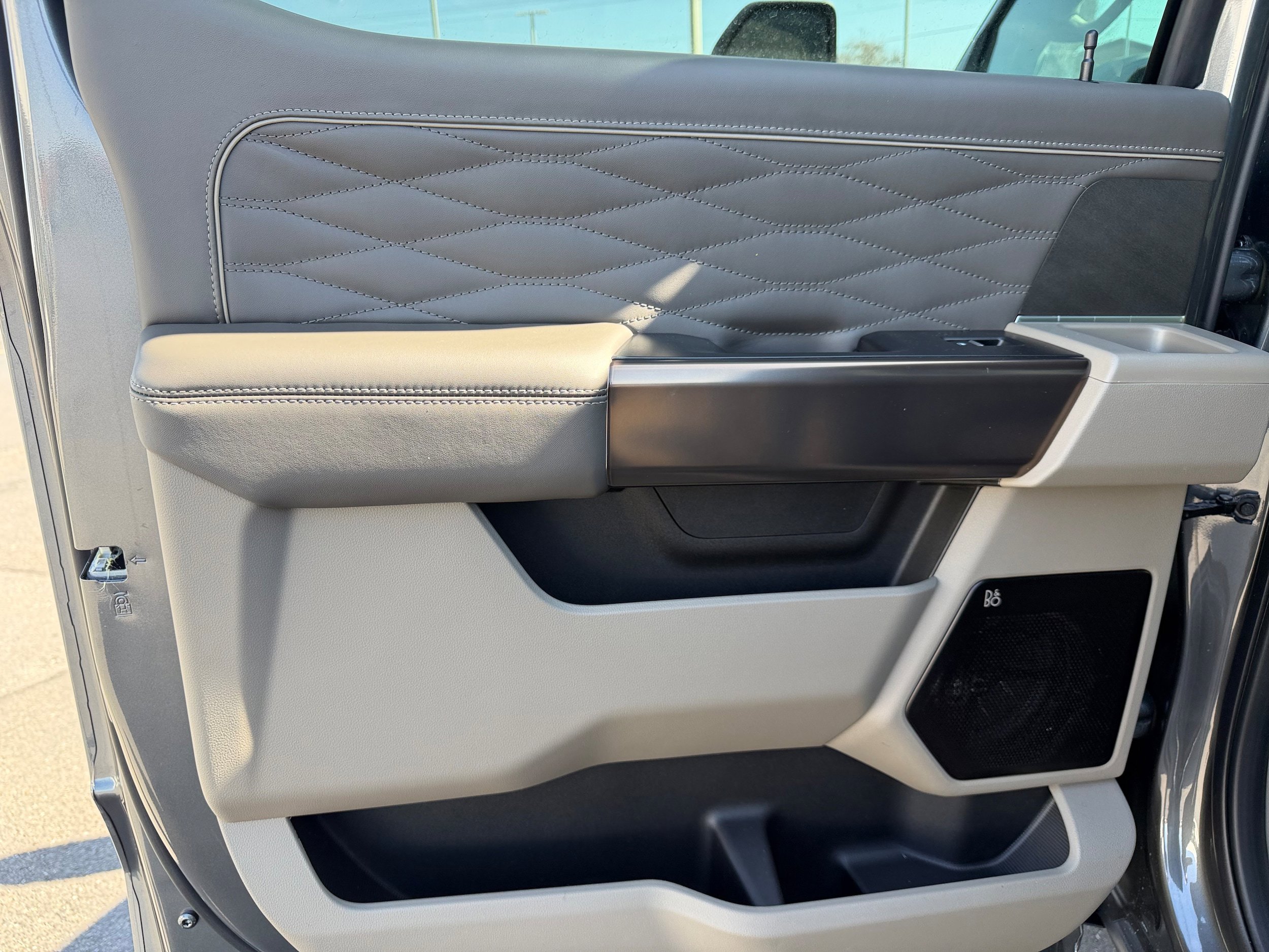 New 2026 Ford F350 Platinum w/ Platinum Plus Package AWD/4WD image 24