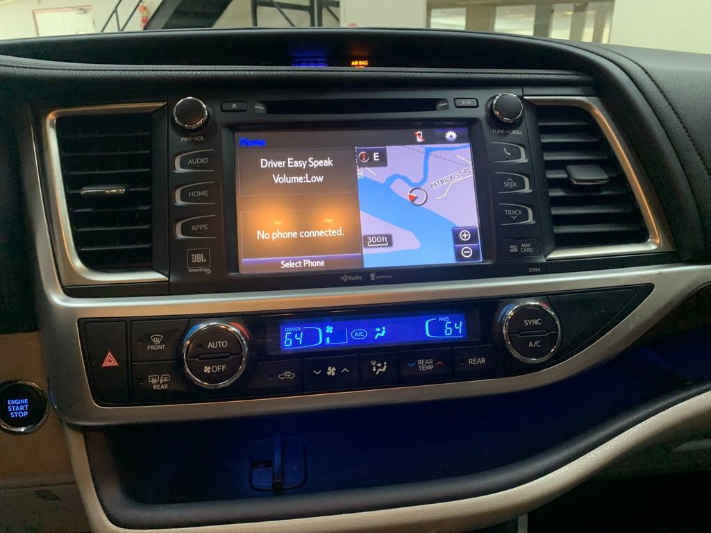 Used 2015 Toyota Highlander Limited Platinum image 24