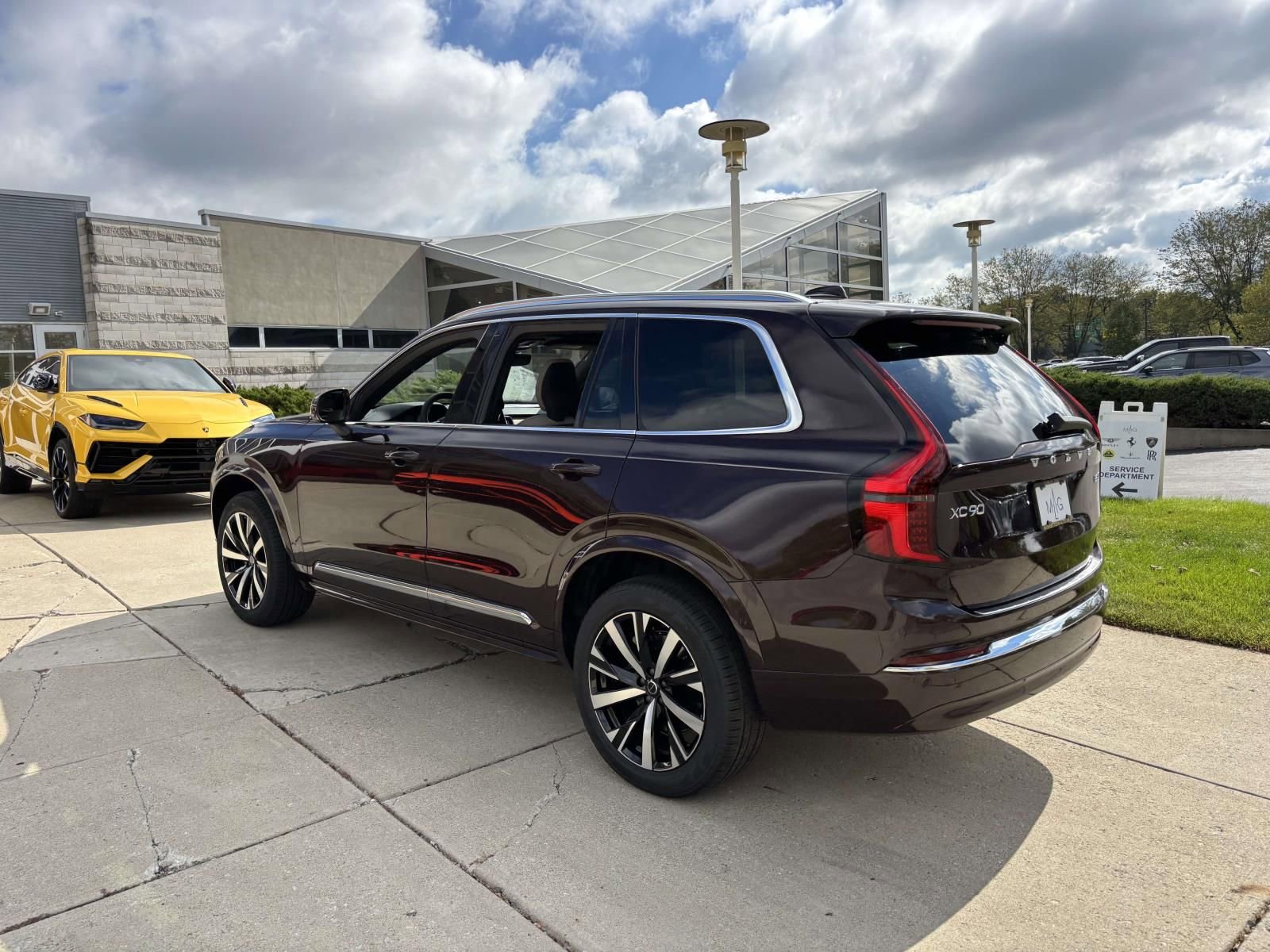 Used 2026 Volvo XC90 B5 Core w/ Protection Package Premier AWD/4WD image 5