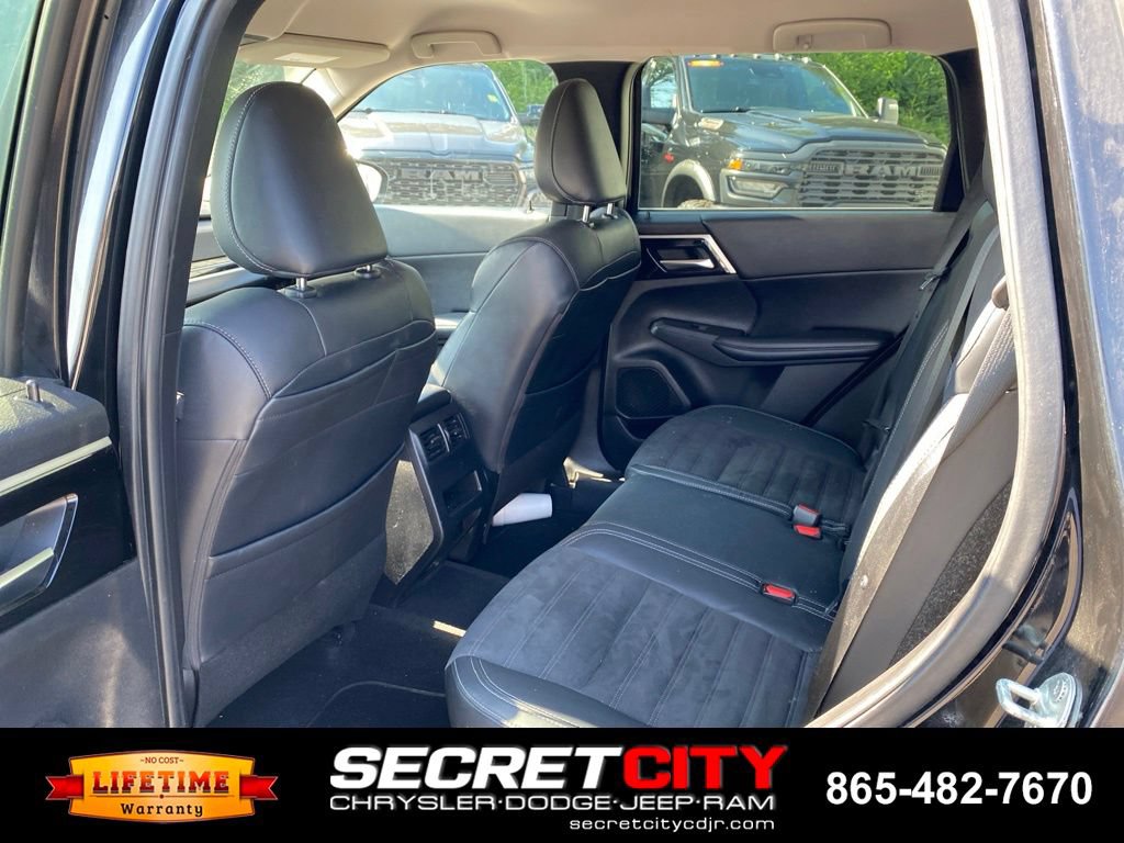 Used 2022 Mitsubishi Outlander SE AWD/4WD image 10