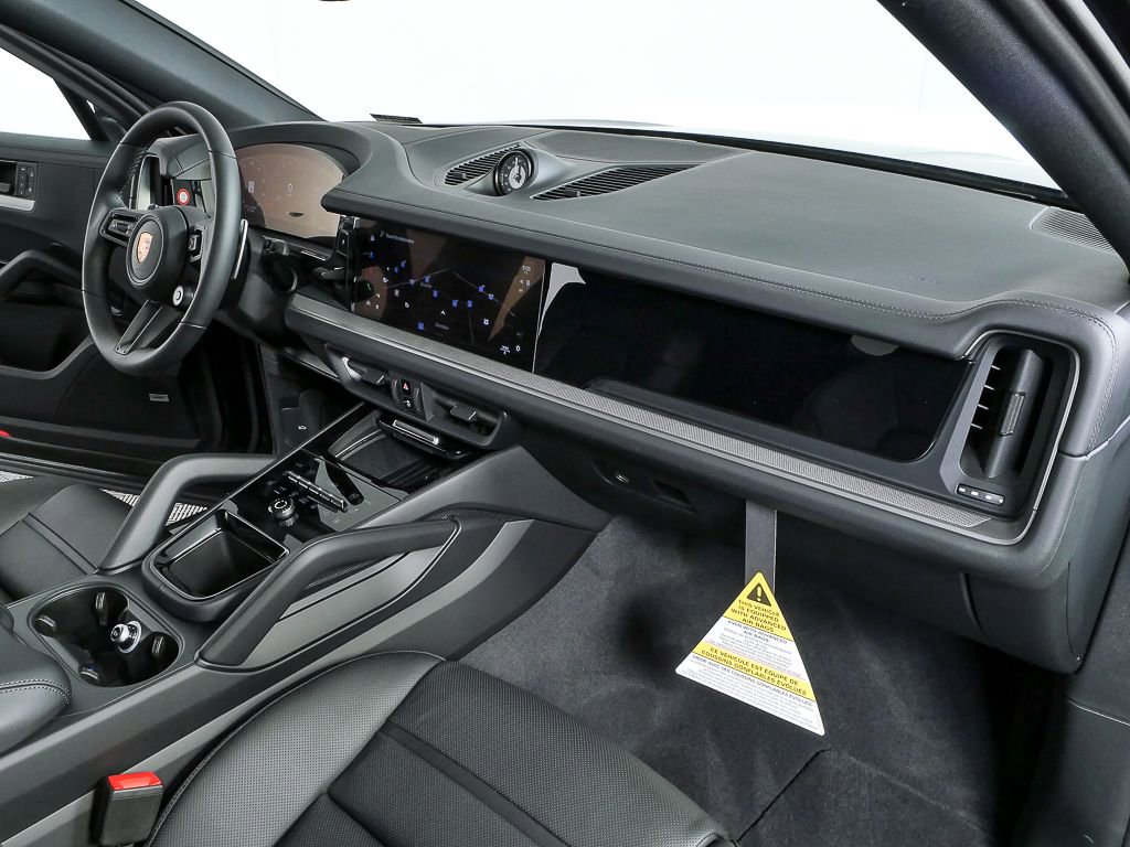 New 2026 Porsche Cayenne S image 25