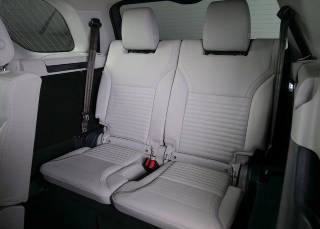 New 2026 Land Rover Discovery Dynamic SE AWD/4WD image 22