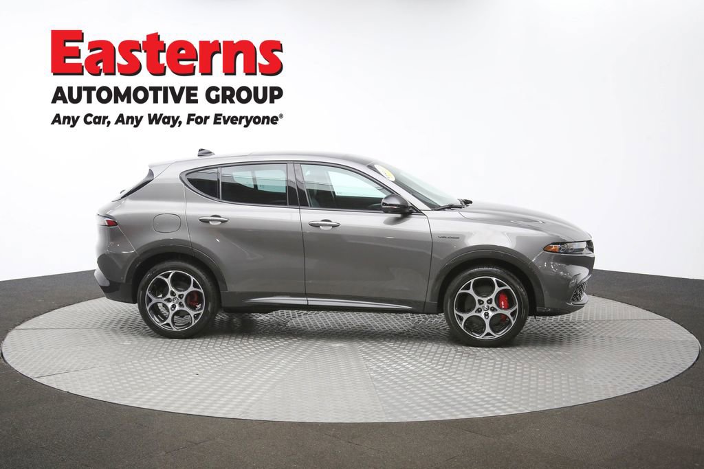 Used 2024 Alfa Romeo Tonale Veloce w/ Active Assist Package AWD/4WD image 43