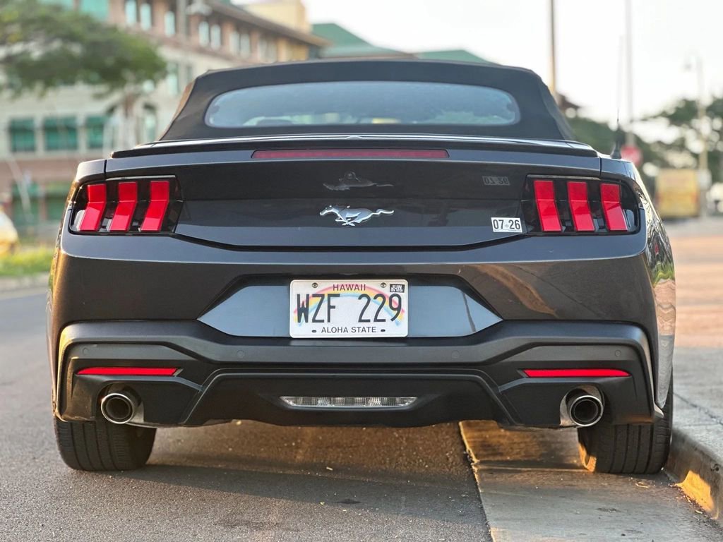 Used 2024 Ford Mustang Premium image 10