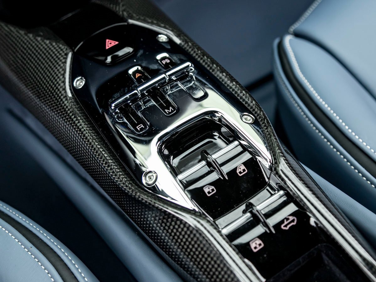 Used 2025 Ferrari 296 GTS image 19