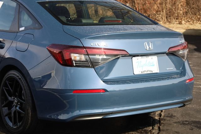 Used 2025 Honda Civic Sport image 6