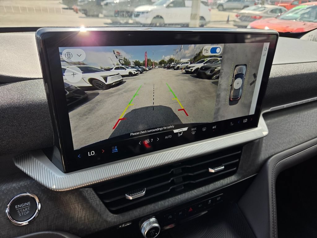 Used 2025 Ford Explorer Platinum RWD image 35