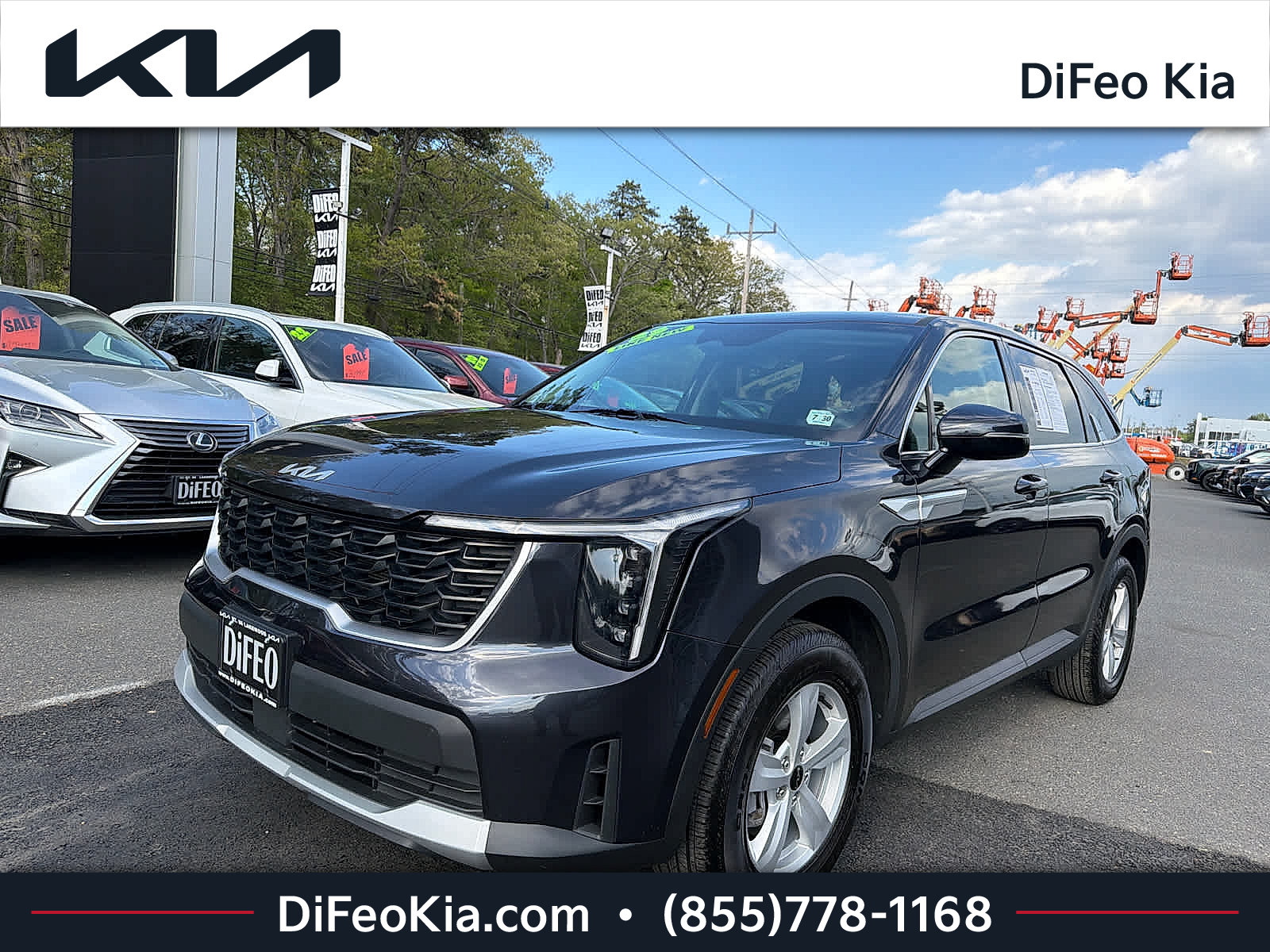 Certified 2025 Kia Sorento LX FWD image 1