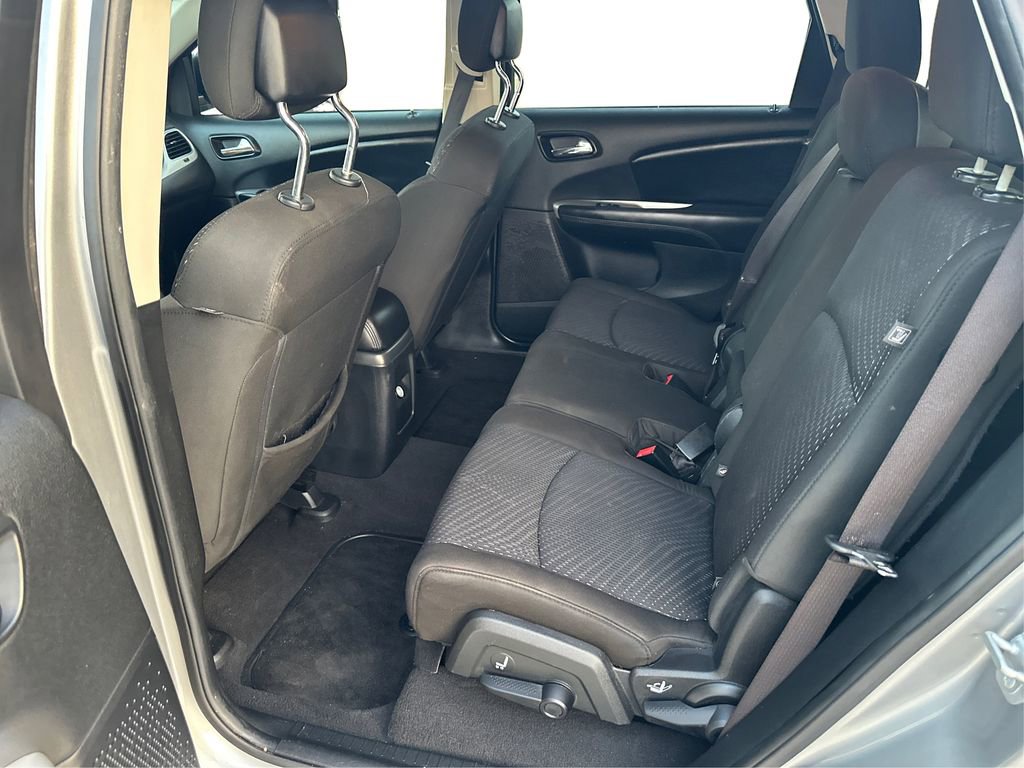 Used 2019 Dodge Journey SE image 11