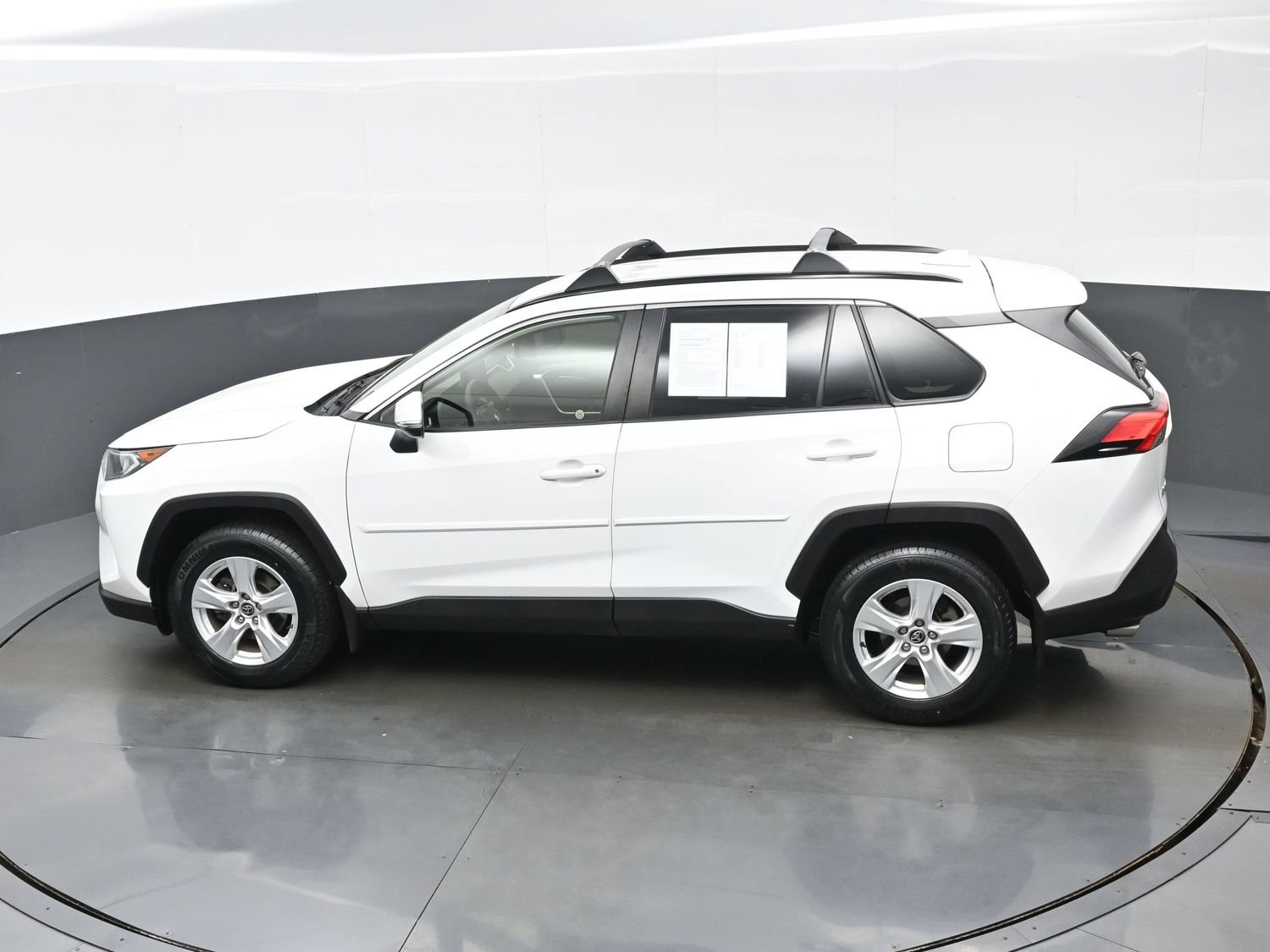 Used 2020 Toyota RAV4 XLE w/ XLE Grade Weather Package AWD/4WD image 37