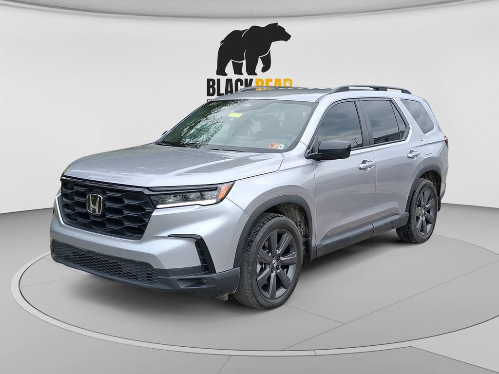 Used 2025 Honda Pilot Sport image 7