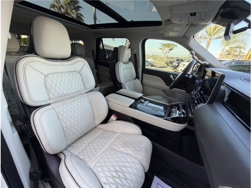 Used 2022 Lincoln Navigator Black Label AWD/4WD image 41