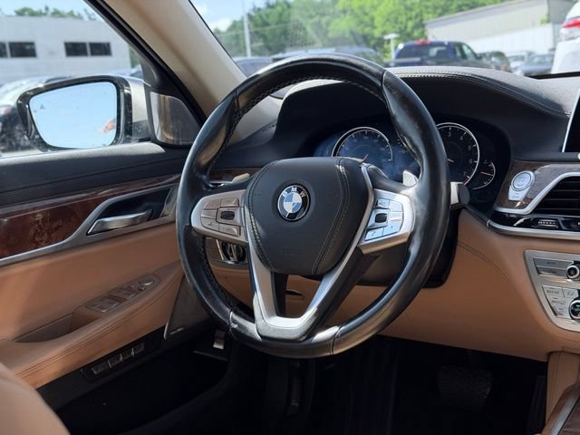 Used 2018 BMW 750i RWD image 35
