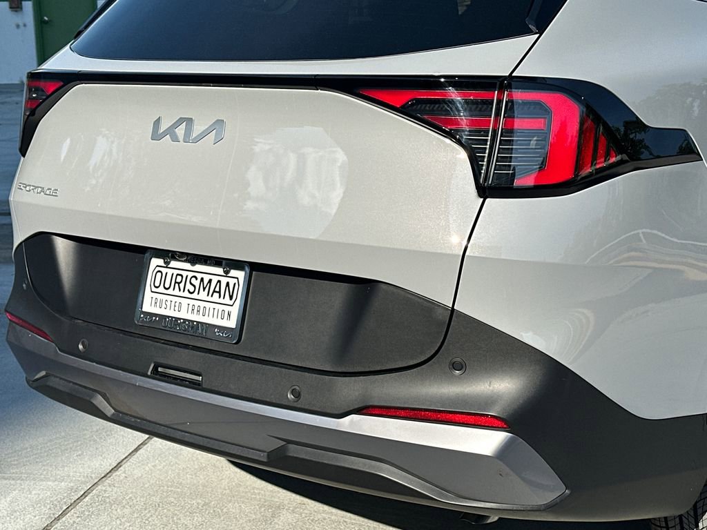 New 2026 Kia Sportage EX FWD image 5