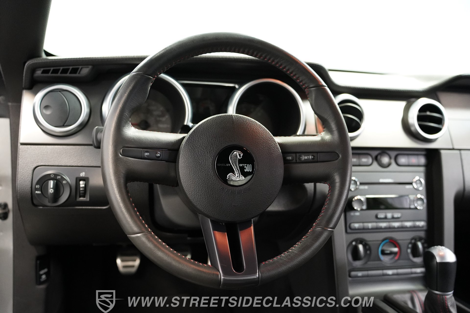 Used 2009 Ford Mustang Shelby GT500 RWD image 40