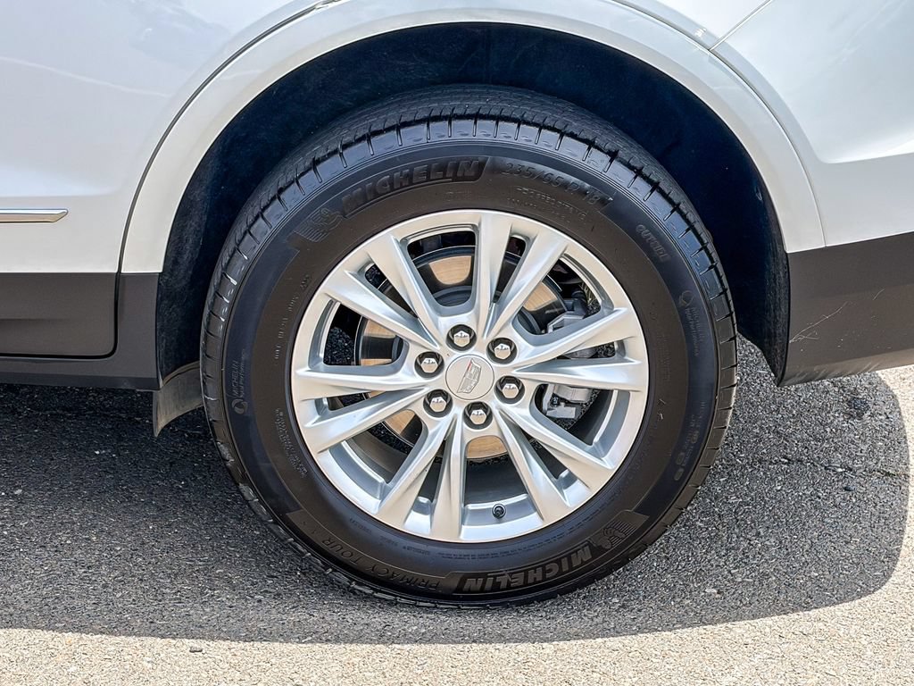 Certified 2023 Cadillac XT5 Luxury w/ LPO, Floor Liner Package FWD image 10