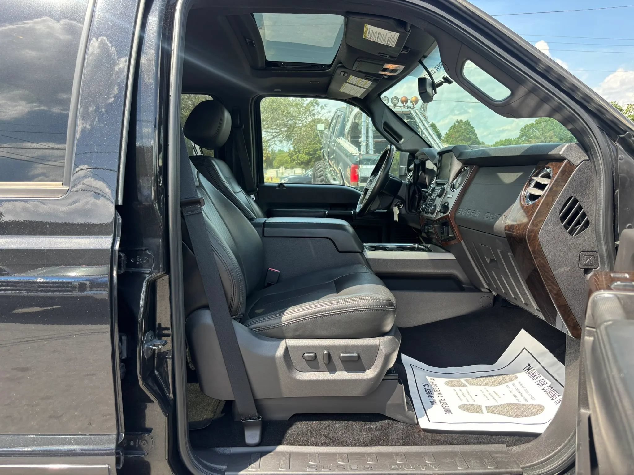 Used 2013 Ford F250 Platinum w/ FX4 Off Road Pkg AWD/4WD image 36