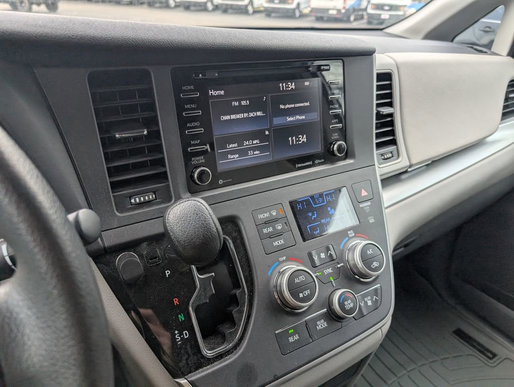 Used 2020 Toyota Sienna LE image 17