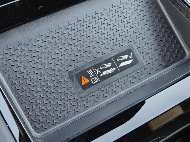 Used 2025 Chevrolet Blazer EV RS AWD/4WD image 17