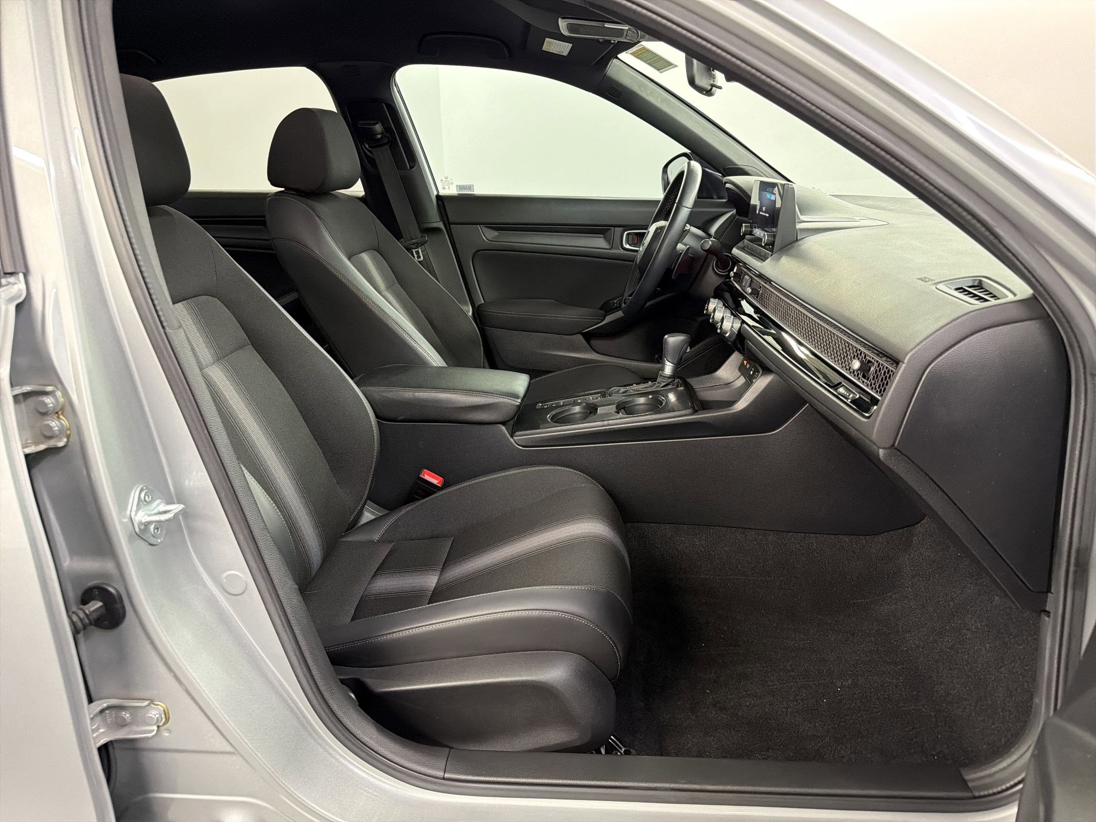 Certified 2025 Honda Civic Sport image 29