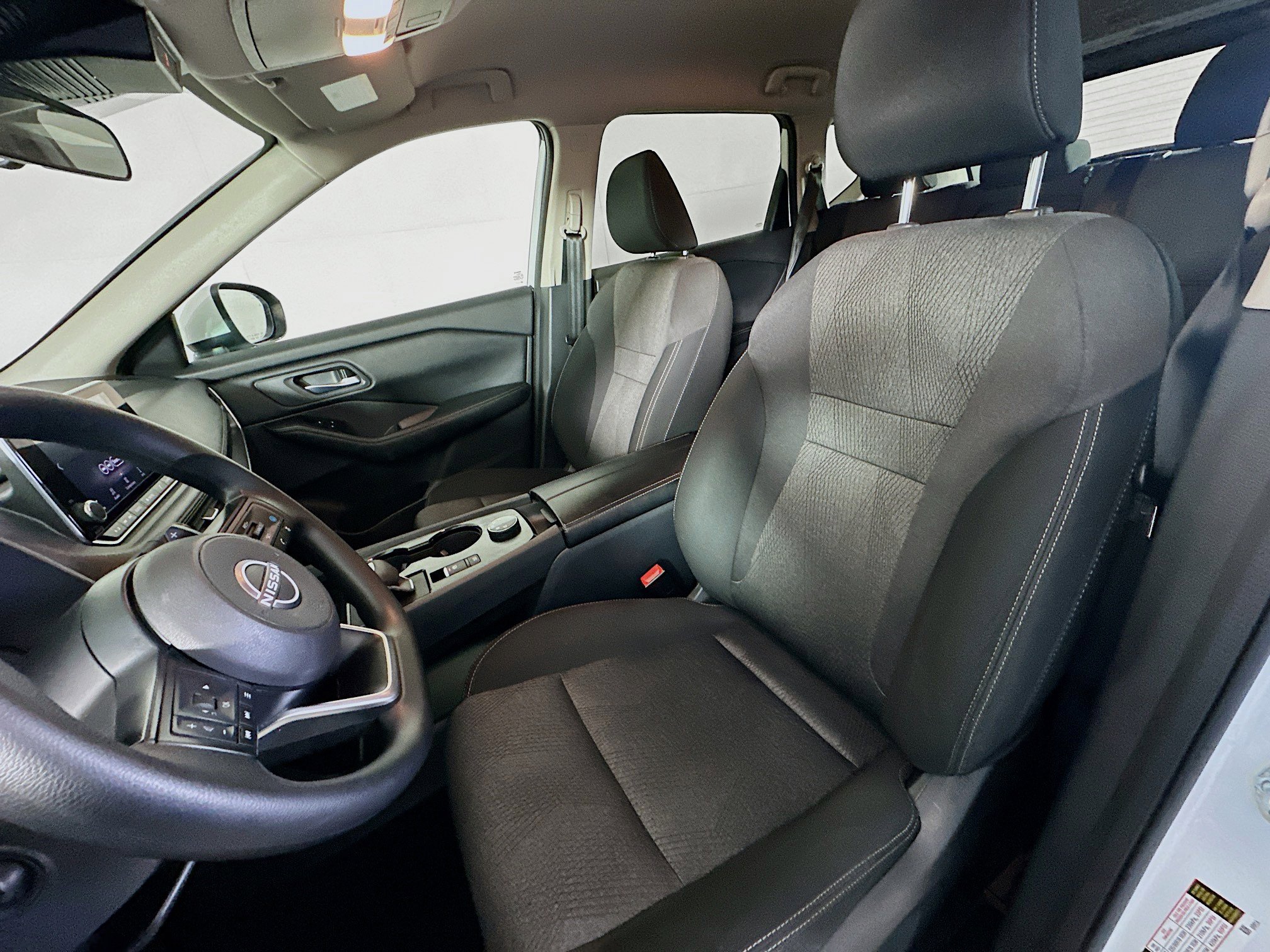 Used 2024 Nissan Rogue SV image 13