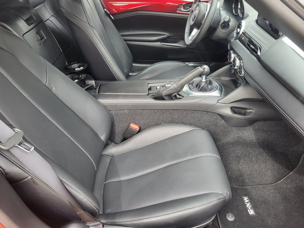 Used 2024 MAZDA MX-5 Miata Grand Touring w/ Appearance Package RWD image 15