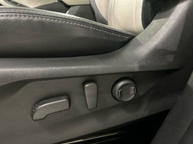 Used 2022 Subaru Forester Limited image 11