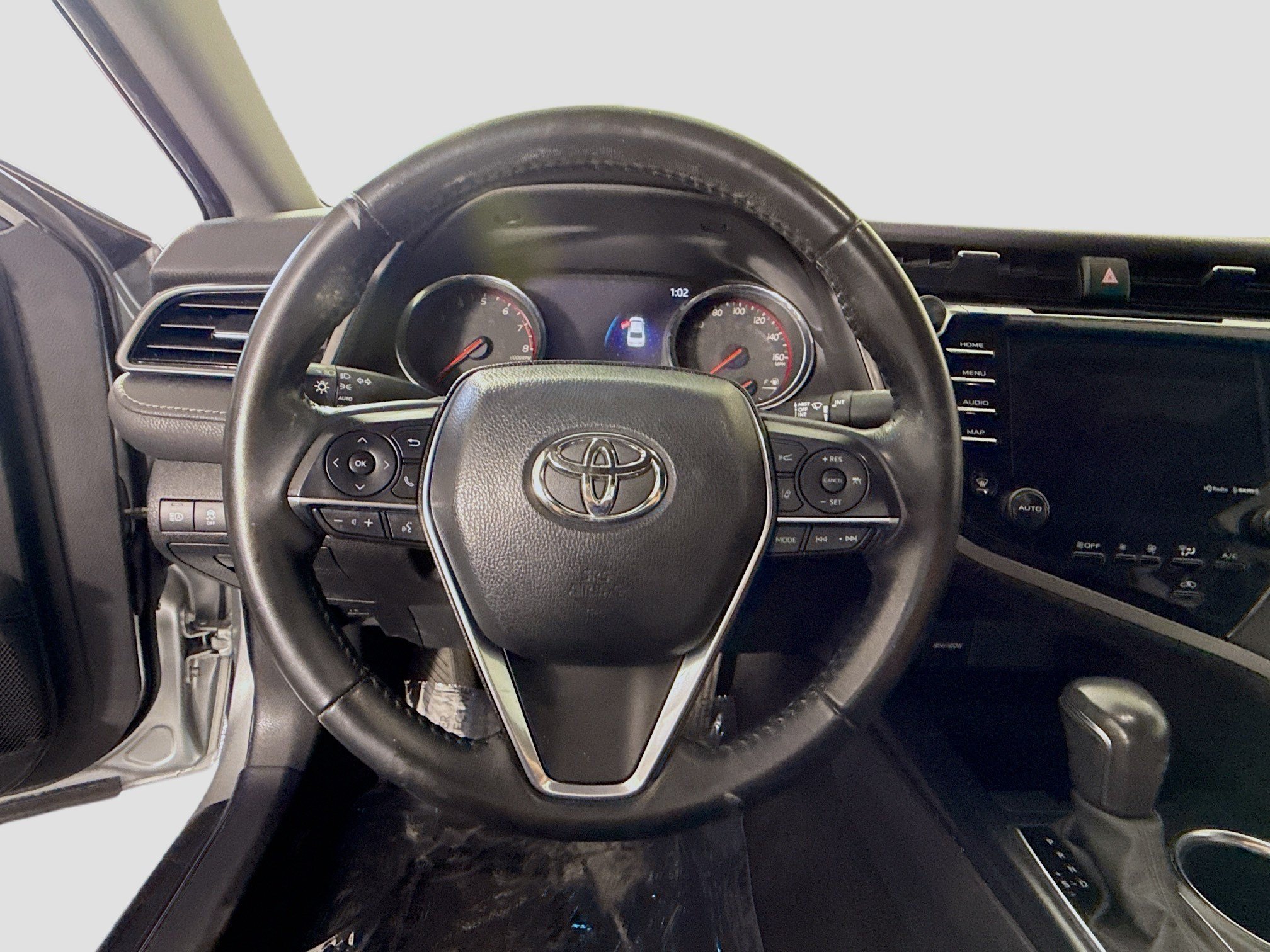 Used 2020 Toyota Camry XSE FWD image 13