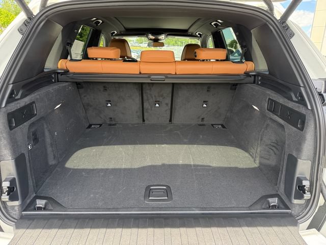 New 2026 BMW X5 xDrive40i w/ M Sport Package AWD/4WD image 19