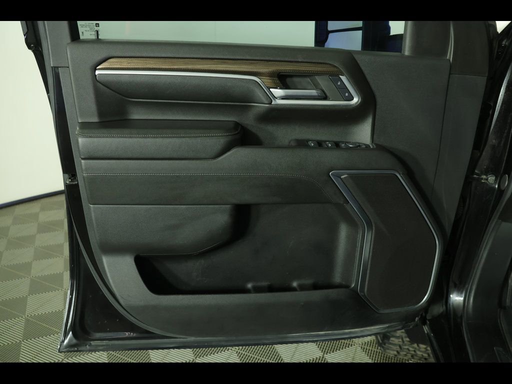 Used 2024 Chevrolet Silverado 2500 LT w/ Convenience Package image 24