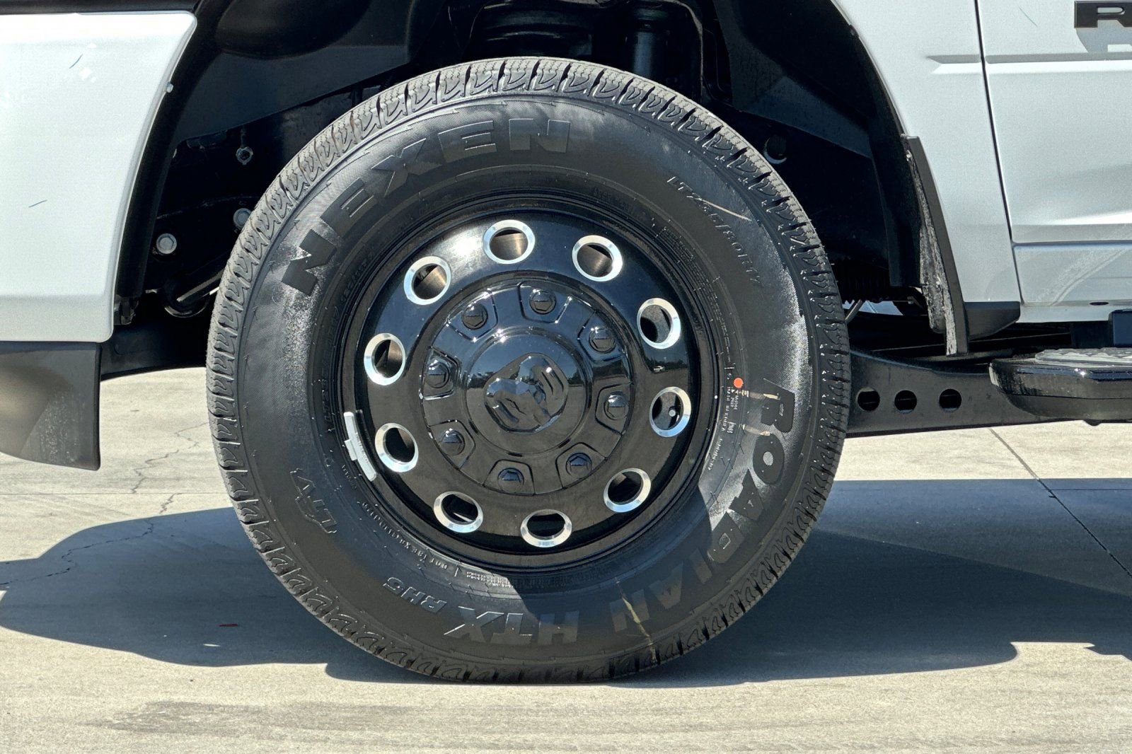 New 2026 RAM 3500 Big Horn AWD/4WD image 26
