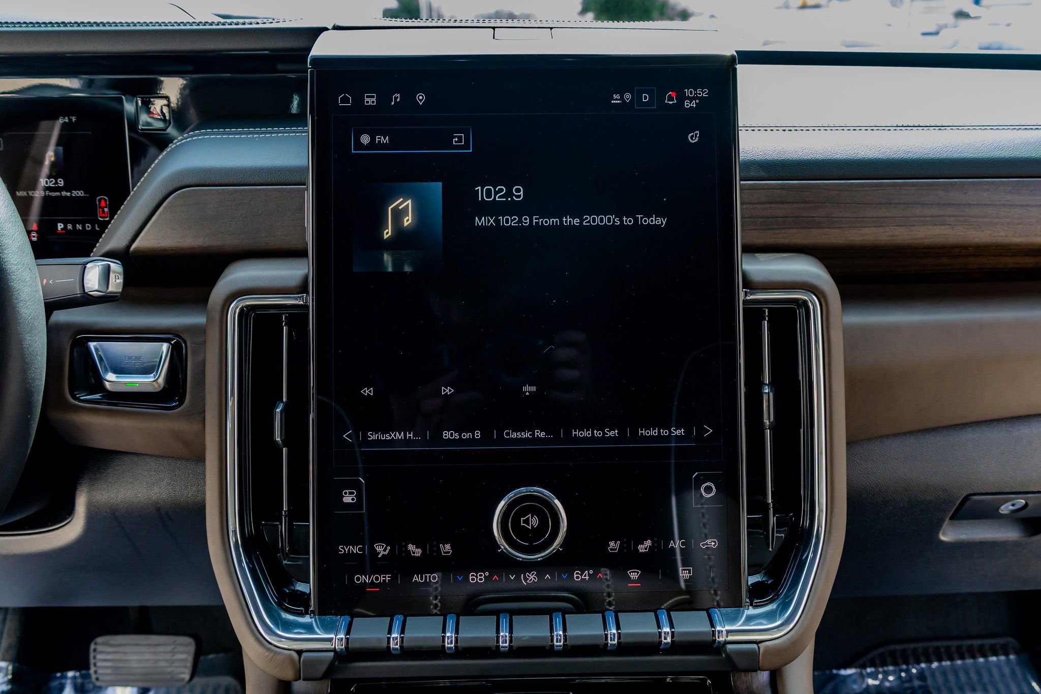 Used 2026 GMC Yukon XL Denali Ultimate image 24