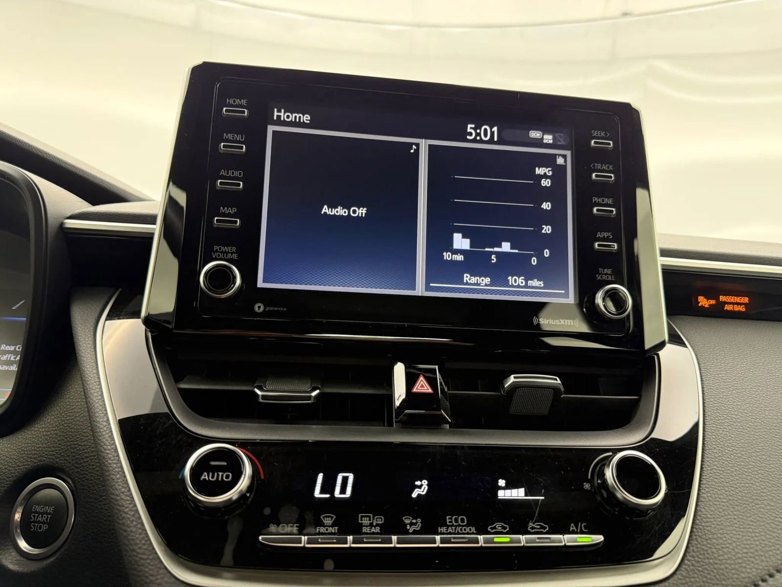 Used 2021 Toyota Corolla SE w/ SE Premium Package FWD image 28