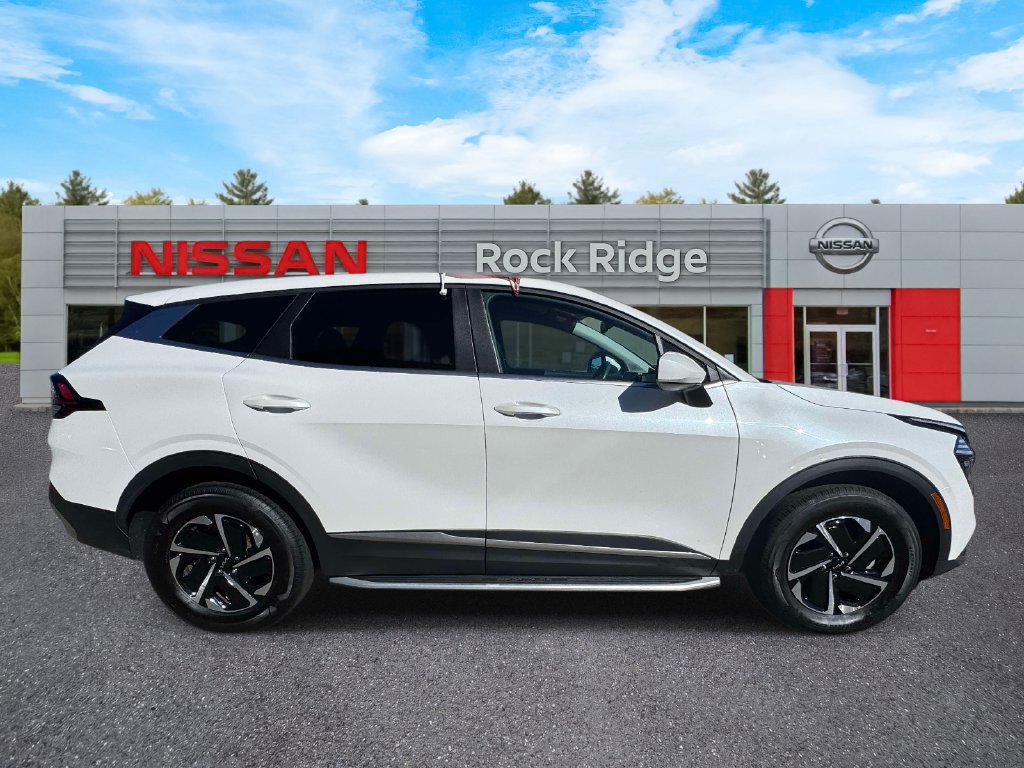 Used 2024 Kia Sportage EX AWD/4WD image 6
