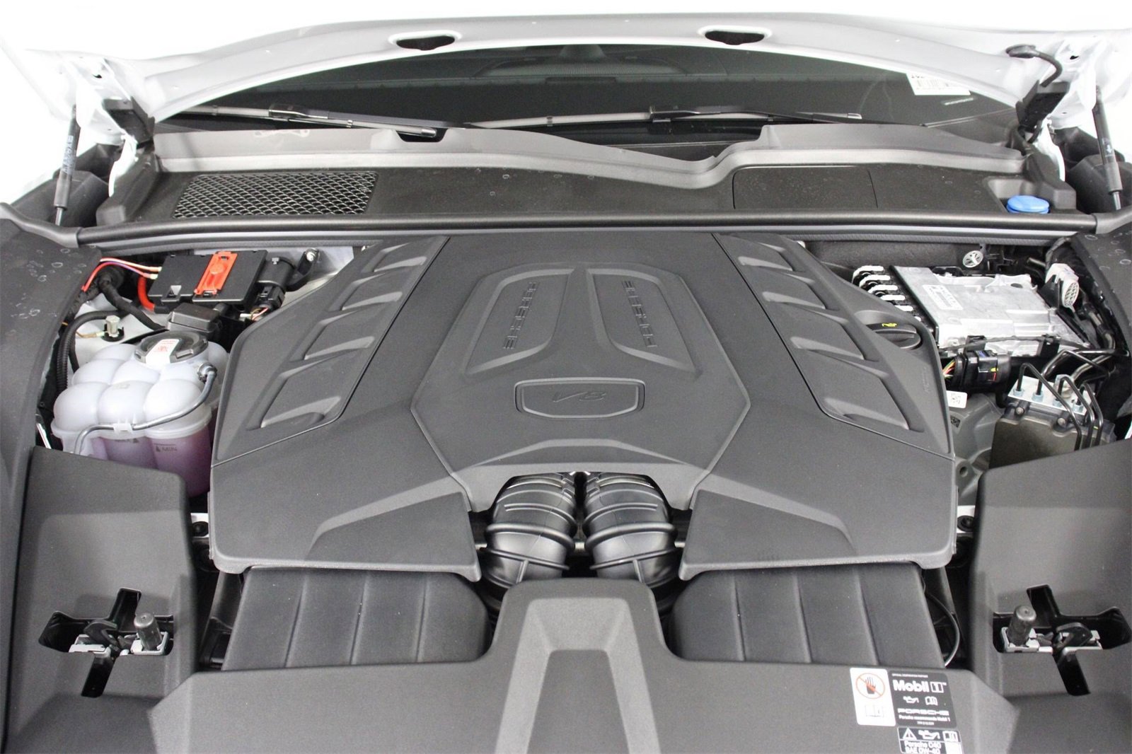 New 2026 Porsche Cayenne GTS image 20