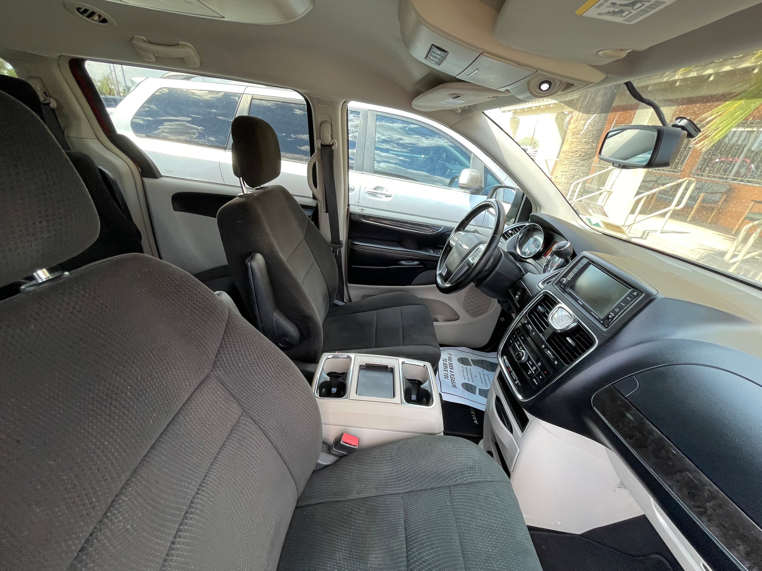 Used 2012 Chrysler Town & Country Touring w/ Entertainment Group #1 FWD image 23