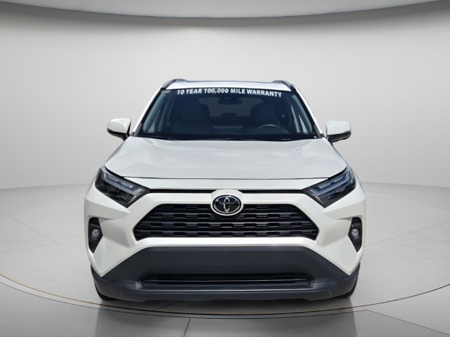 Used 2022 Toyota RAV4 XLE Premium FWD image 9