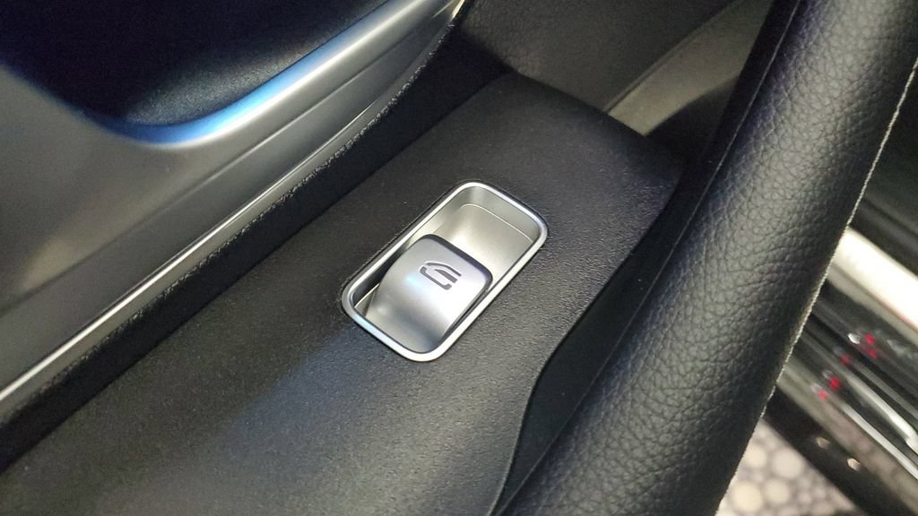 Used 2024 Mercedes-Benz GLE 350 4MATIC image 19