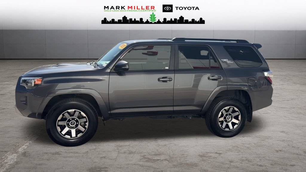 Certified 2023 Toyota 4Runner TRD Off-Road Premium AWD/4WD image 2