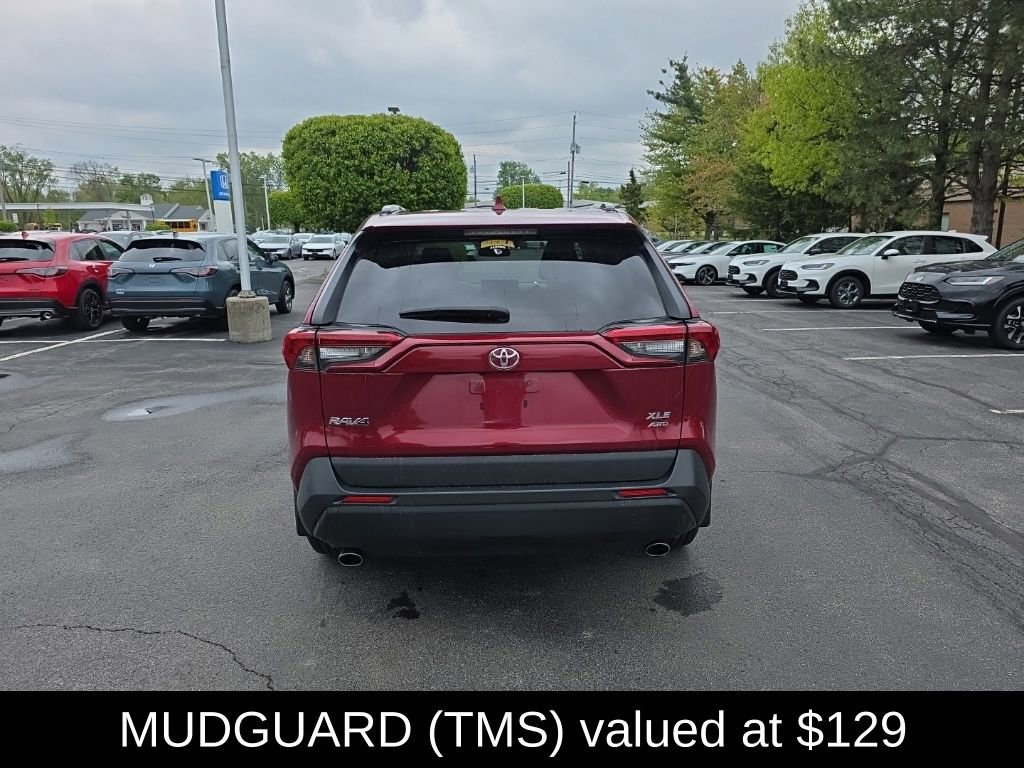 Used 2021 Toyota RAV4 XLE w/ Convenience Package AWD/4WD image 7