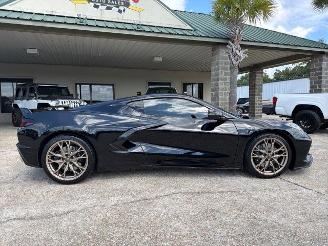 Used 2024 Chevrolet Corvette Stingray Preferred Cpe w/ Z51 Performance Package RWD image 2