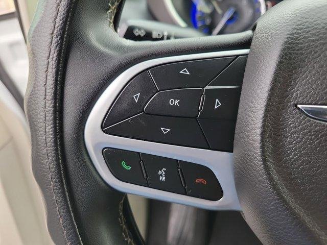 Used 2022 Chrysler Pacifica Touring-L image 26