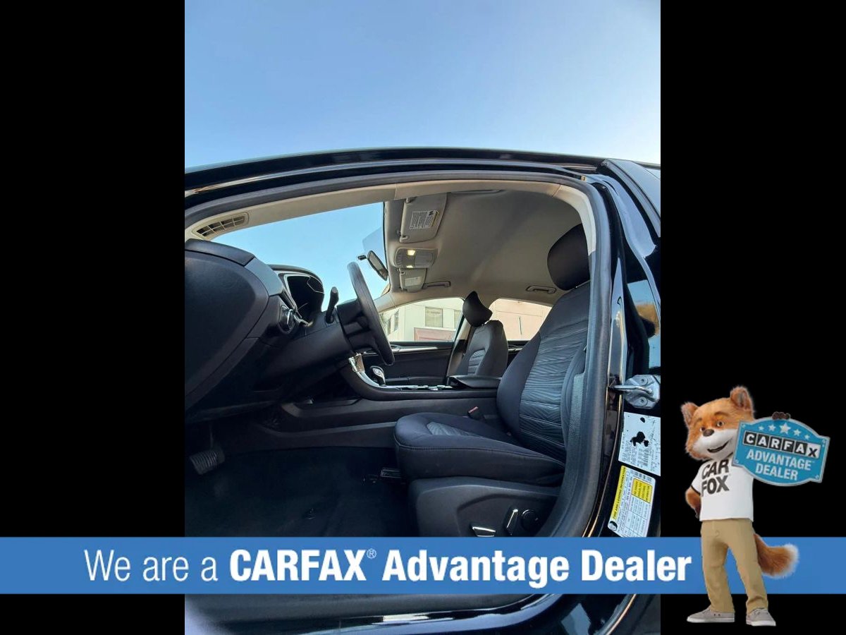 Used 2016 Ford Fusion SE FWD image 28