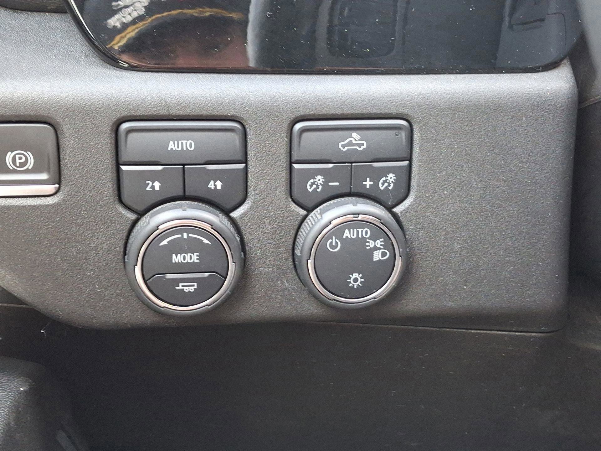 Used 2024 Chevrolet Silverado 1500 LT w/ Protection Package image 28