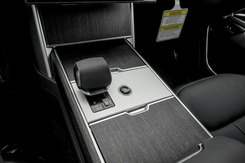 New 2025 Land Rover Range Rover SE image 14