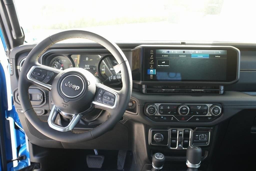 Used 2024 Jeep Wrangler Unlimited Sahara image 19