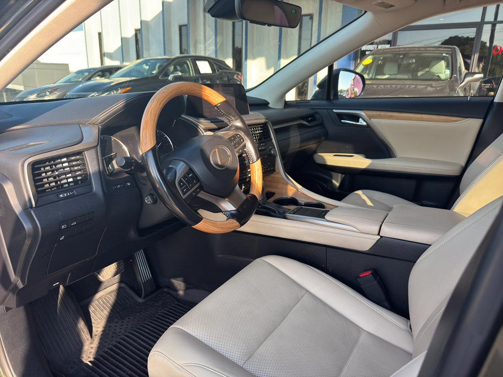 Used 2021 Lexus RX 350L Premium w/ Premium Package image 3